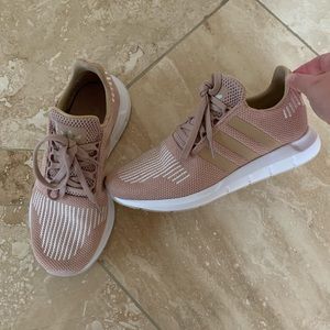 Adidas swift run